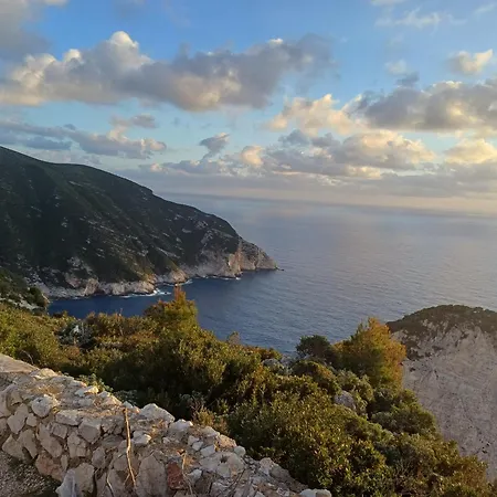 α Peaceful Nest דירה Volímai