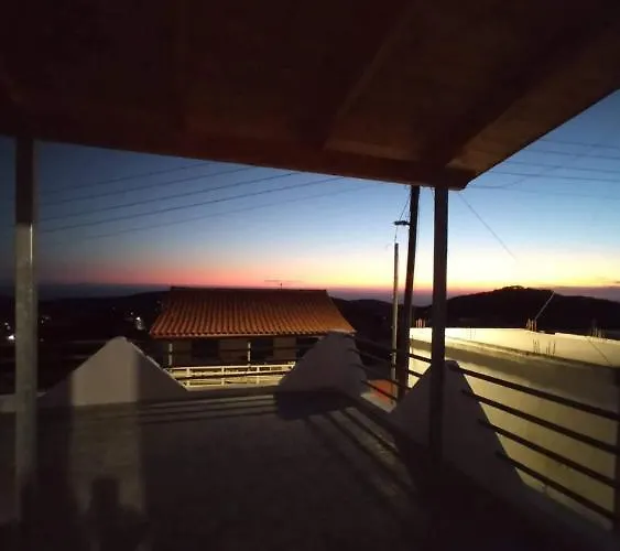 α Peaceful Nest דירה